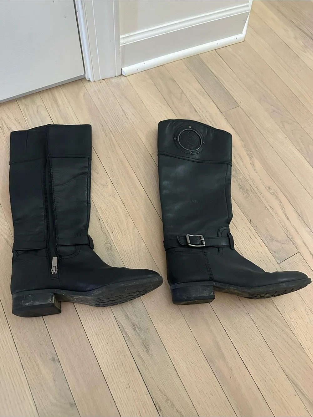 Vince Camuto classic black